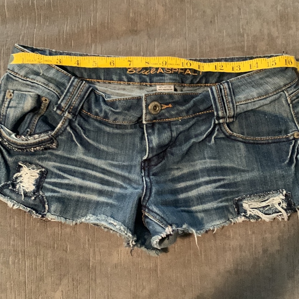 Low Rise Distressed Shorty Denim Shorts - Picture 2 of 6